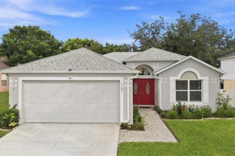 House in Apopka, Florida 3 bedrooms, 151.62 sq.m. № 2353261