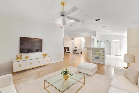 Купить виллу или дом в Апопка, Флорида 5 комнат, 151.62м2, № 2353261 - фото 6