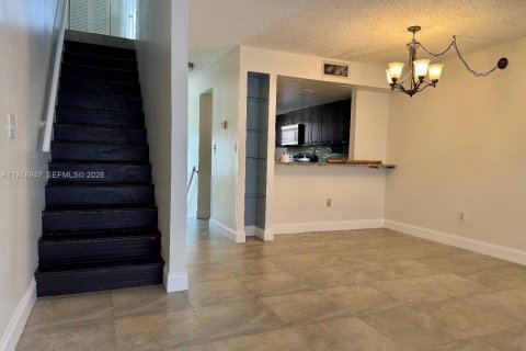 Townhouse in Sunrise, Florida 4 bedrooms № 2004720 - photo 7