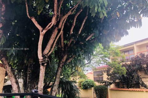 Townhouse in Sunrise, Florida 4 bedrooms № 2004720 - photo 2