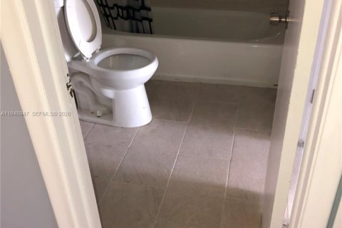 Townhouse in Sunrise, Florida 4 bedrooms № 2004720 - photo 12