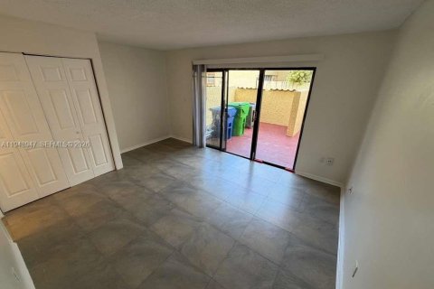 Townhouse in Sunrise, Florida 4 bedrooms № 2004720 - photo 27