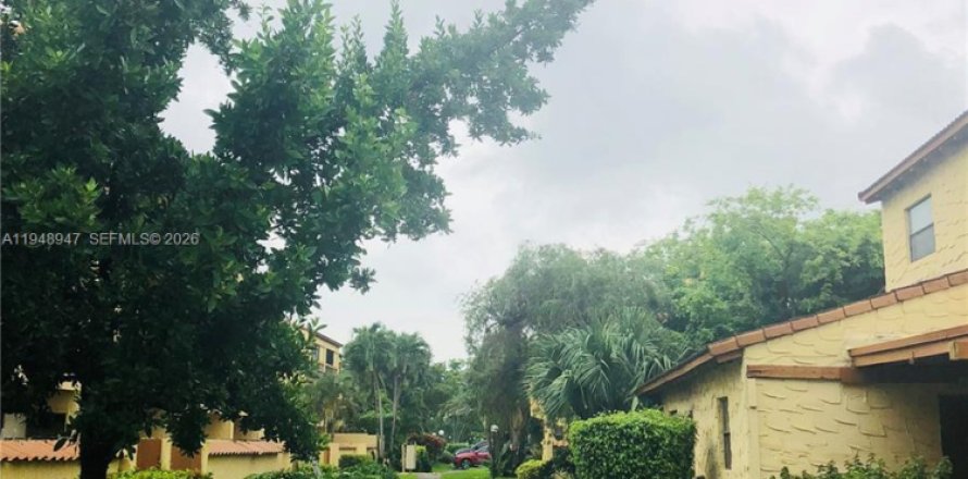 Townhouse in Sunrise, Florida 4 bedrooms № 2004720