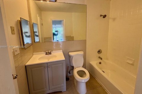 Townhouse in Sunrise, Florida 4 bedrooms № 2004720 - photo 20