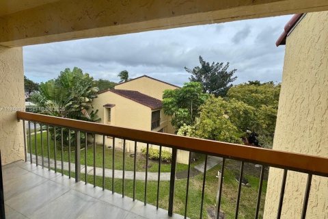 Townhouse in Sunrise, Florida 4 bedrooms № 2004720 - photo 10