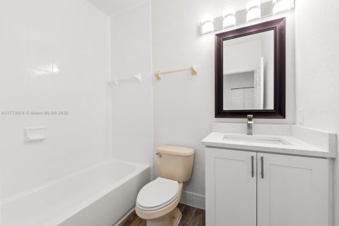 Townhouse in Homestead, Florida 4 bedrooms, 172.05 sq.m. № 1869902 - photo 25