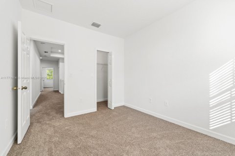 Townhouse in Homestead, Florida 4 bedrooms, 172.05 sq.m. № 1869902 - photo 28