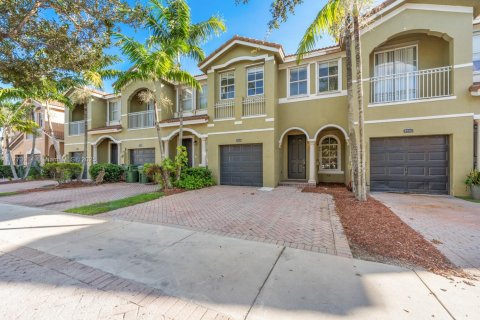 Townhouse in Homestead, Florida 4 bedrooms, 172.05 sq.m. № 1869902 - photo 11