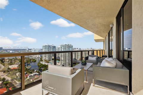 Купить кондоминиум в Санни-Айлс-Бич, Флорида 2 спальни, 124.67м2, № 2005665 - фото 16