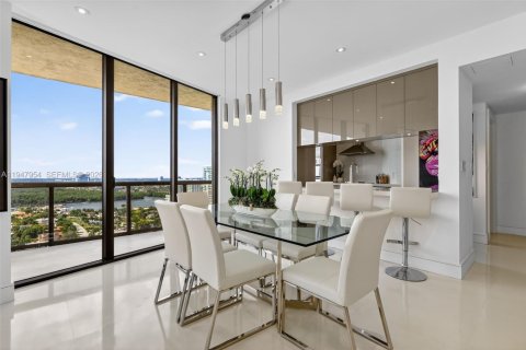 Купить кондоминиум в Санни-Айлс-Бич, Флорида 2 спальни, 124.67м2, № 2005665 - фото 4