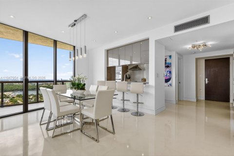 Купить кондоминиум в Санни-Айлс-Бич, Флорида 2 спальни, 124.67м2, № 2005665 - фото 3