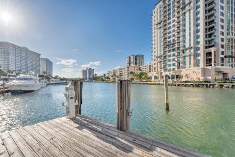 Copropriété à vendre à Sunny Isles Beach, Floride: 2 chambres, 148.92 m2 № 2013828 - photo 27