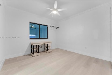 Купить виллу или дом в Майами, Флорида 4 спальни, 228.54м2, № 1925353 - фото 15