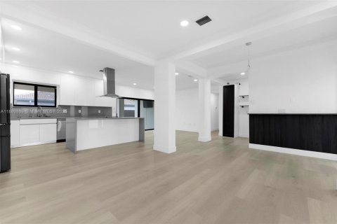 Купить виллу или дом в Майами, Флорида 4 спальни, 228.54м2, № 1925353 - фото 5