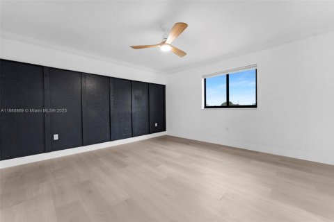 Купить виллу или дом в Майами, Флорида 4 спальни, 228.54м2, № 1925353 - фото 27