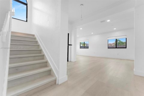 Купить виллу или дом в Майами, Флорида 4 спальни, 228.54м2, № 1925353 - фото 14