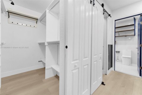 Купить виллу или дом в Майами, Флорида 4 спальни, 228.54м2, № 1925353 - фото 29