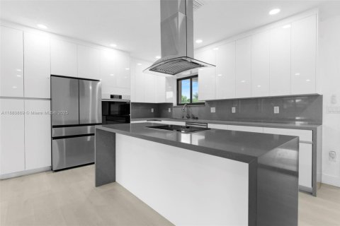 Купить виллу или дом в Майами, Флорида 4 спальни, 228.54м2, № 1925353 - фото 6