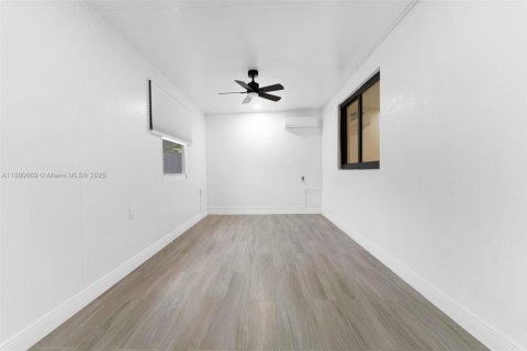 Купить виллу или дом в Майами, Флорида 4 спальни, 228.54м2, № 1925353 - фото 20