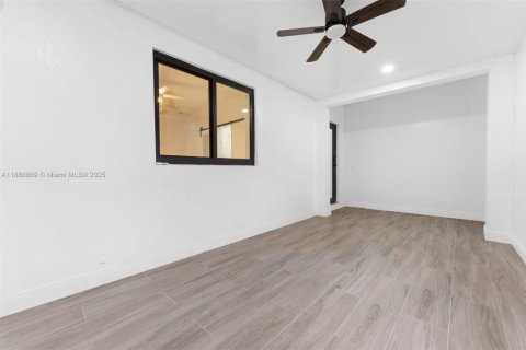 Купить виллу или дом в Майами, Флорида 4 спальни, 228.54м2, № 1925353 - фото 21