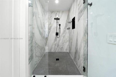 Купить таунхаус в Форт-Лодердейл, Флорида 4 спальни, 227.98м2, № 2079619 - фото 19