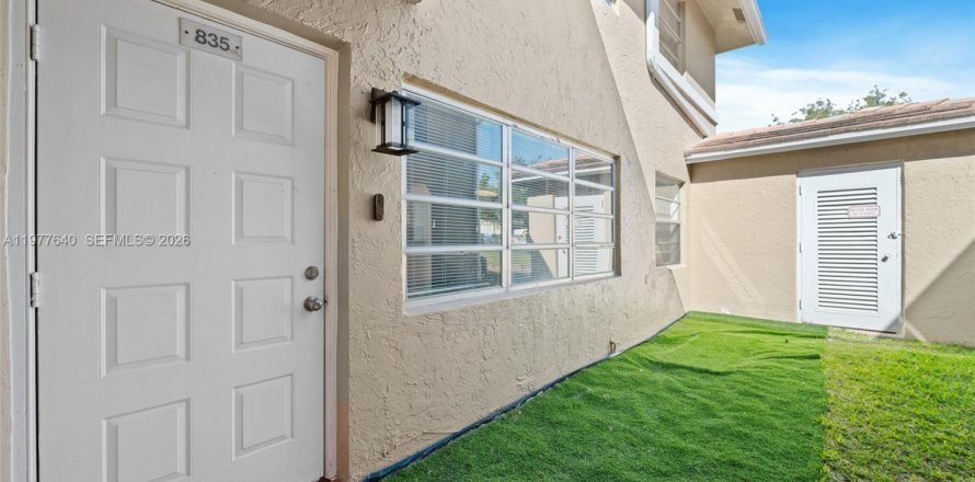 Condo in Coral Springs, Florida, 2 bedrooms  № 2041834