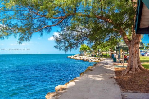 Купить земельный участок в Сент-Луси, Флорида № 1957915 - фото 10