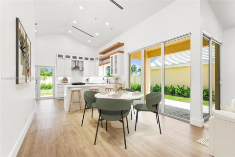 House in West Palm Beach, Florida 3 bedrooms, 142.7 sq.m. № 1794600 - photo 14