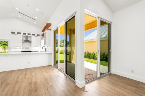 House in West Palm Beach, Florida 3 bedrooms, 142.7 sq.m. № 1794600 - photo 19