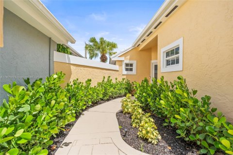 House in West Palm Beach, Florida 3 bedrooms, 142.7 sq.m. № 1794600 - photo 6