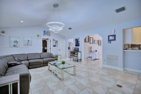 Casa en venta en Sebring, Florida, 4 dormitorios, 211.07 m2 № 1892431 - foto 9