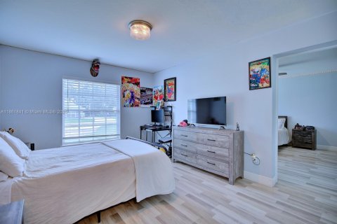 Casa en venta en Sebring, Florida, 4 dormitorios, 211.07 m2 № 1892431 - foto 30