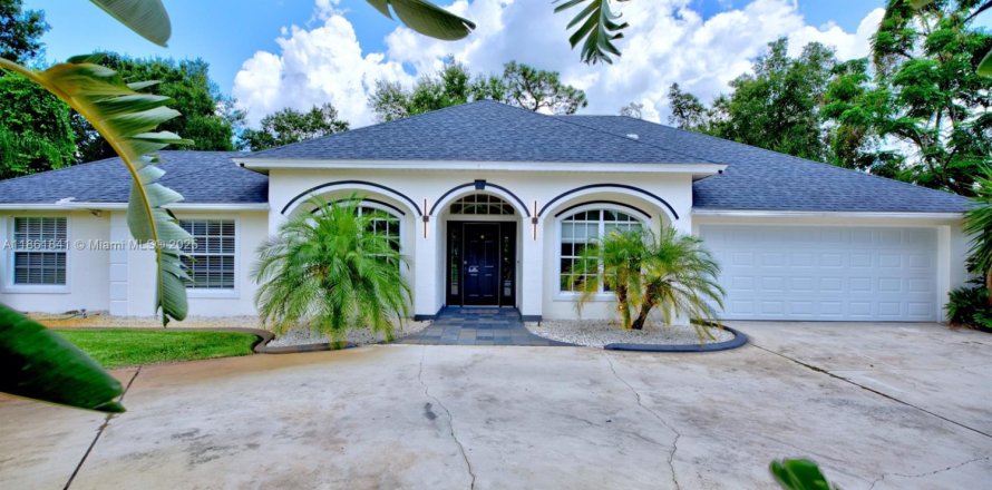 Casa en Sebring, Florida 4 dormitorios, 211.07 m2 № 1892431