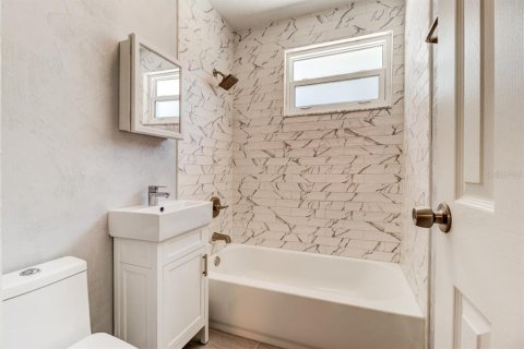 Снять в аренду виллу или дом в Дейтона-Бич, Флорида 3 комнаты, 86.96м2, № 1908912 - фото 14
