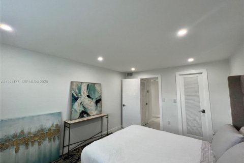 Condo in Sunrise, Florida, 1 bedroom  № 2043315 - photo 11