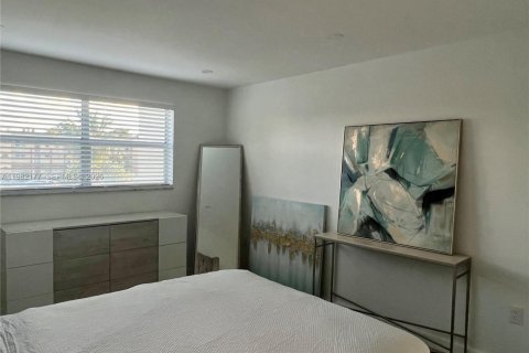 Condo in Sunrise, Florida, 1 bedroom  № 2043315 - photo 12