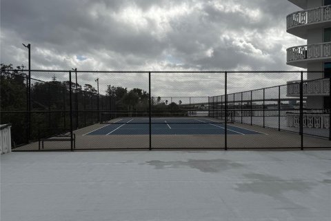 Condo in Daytona Beach, Florida, 2 bedrooms № 2098540 - photo 2