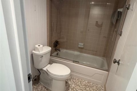 Condo in Daytona Beach, Florida, 2 bedrooms № 2098540 - photo 28