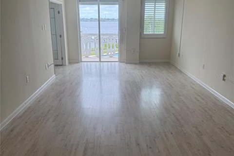 Condo in Daytona Beach, Florida, 2 bedrooms № 2098540 - photo 15