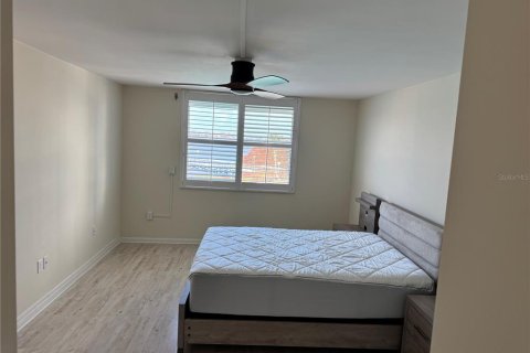 Condo in Daytona Beach, Florida, 2 bedrooms № 2098540 - photo 26