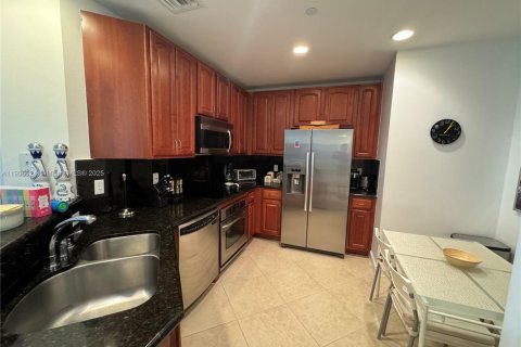 Condo in Weston, Florida, 2 bedrooms  № 1956659 - photo 10