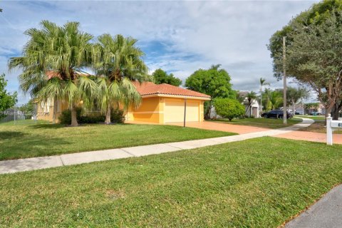 Villa ou maison à vendre à Davie, Floride: 3 chambres, 161.65 m2 № 1965949 - photo 12