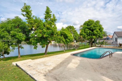 Villa ou maison à vendre à Davie, Floride: 3 chambres, 161.65 m2 № 1965949 - photo 15