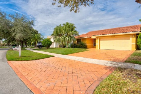Villa ou maison à vendre à Davie, Floride: 3 chambres, 161.65 m2 № 1965949 - photo 10