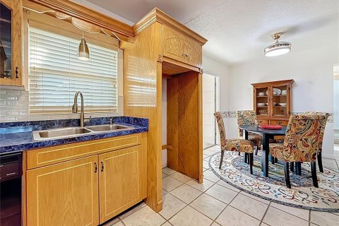 House in Saint Petersburg, Florida 2 bedrooms, 137.31 sq.m. № 1654141 - photo 25