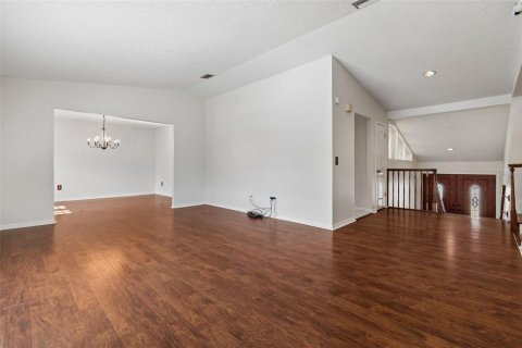 Casa en venta en Seffner, Florida, 4 dormitorios, 223.99 m2 № 2386278 - foto 8