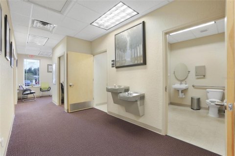 Propiedad comercial en venta en DeLand, Florida, 162.58 m2 № 1824505 - foto 23