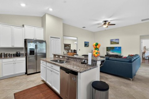 Villa ou maison à vendre à Davenport, Floride: 4 chambres, 242.1 m2 № 2149432 - photo 18