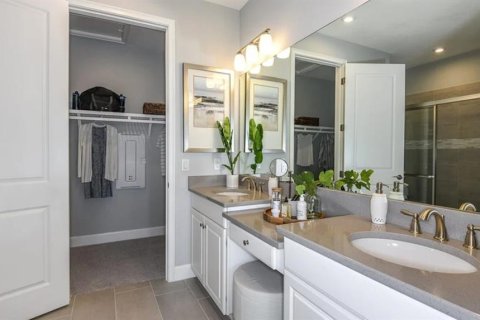 House in Bradenton, Florida 2 bedrooms, 142.42 sq.m. № 2238373 - photo 4