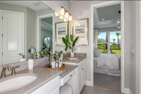 House in Bradenton, Florida 2 bedrooms, 142.42 sq.m. № 2238373 - photo 14